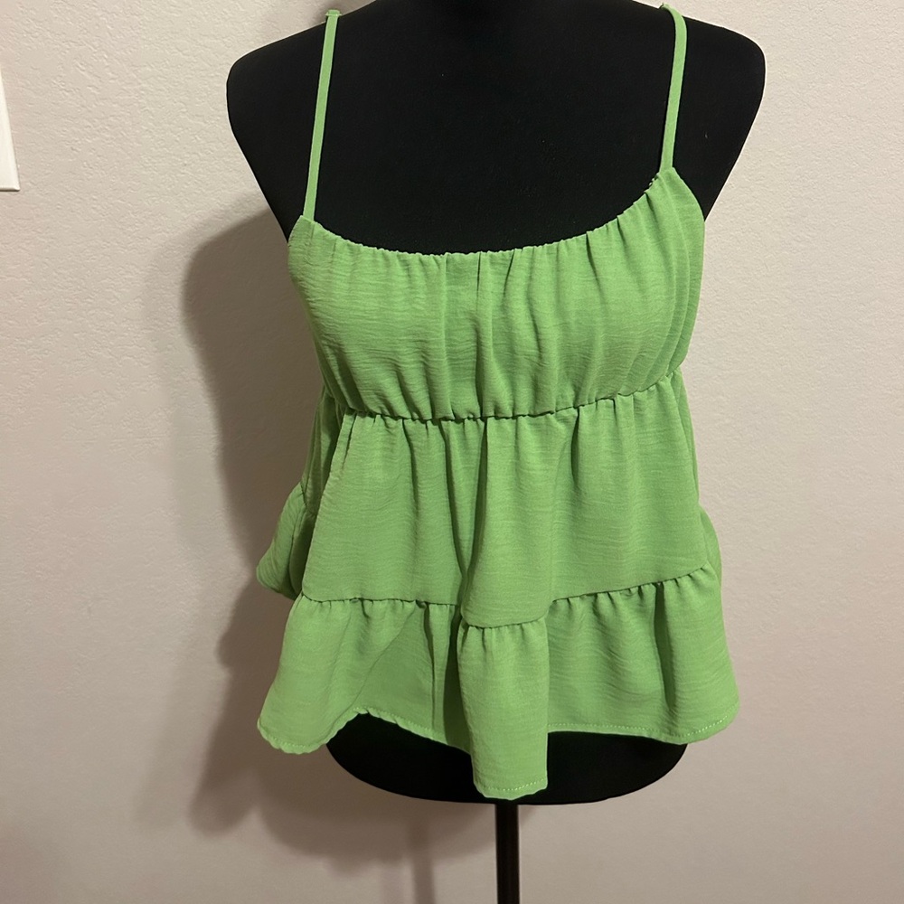 Women’s spaghetti strap tank/crop top